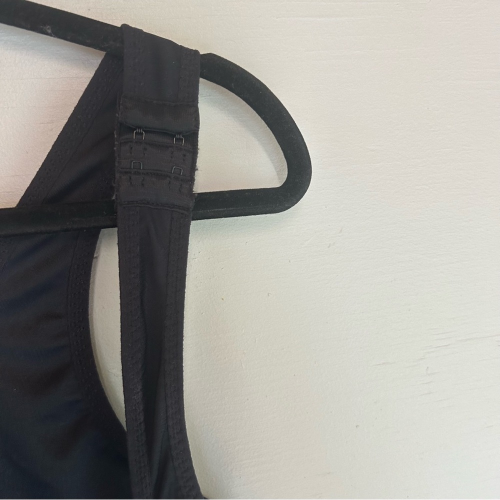 Isavela compression garment - Picture 8 of 8
